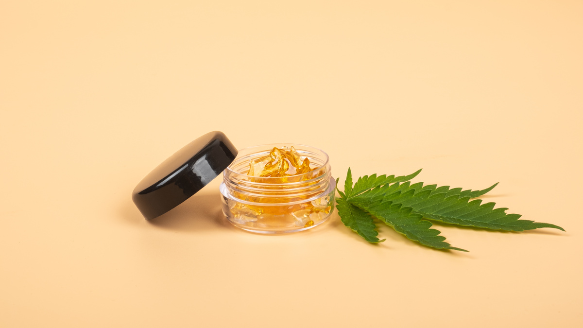 Glass Concentrate Jars vs. Plastic: What’s the Best for Cannabis Extracts?